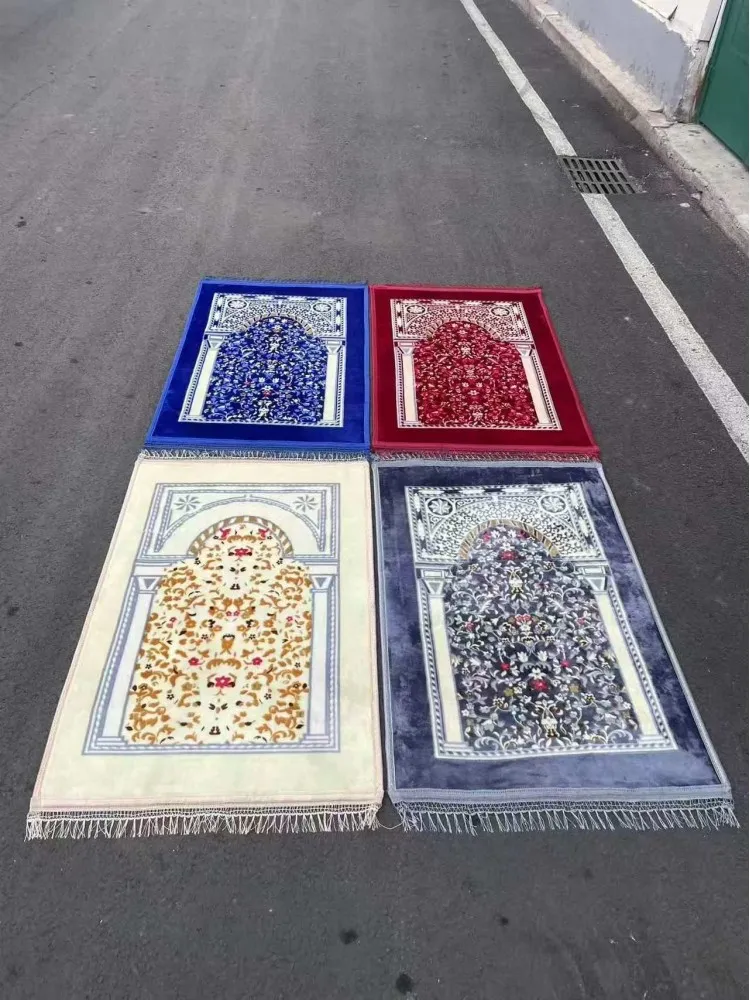 KADIFE SECCADE KAYMAZ TABAN(ISTEDIGINIZ DESENİ MESAJ YOLUYLA BILDIRIN )